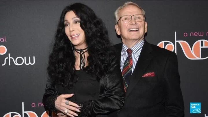 Bob Mackie, fashion designer for the stars, dies at 87