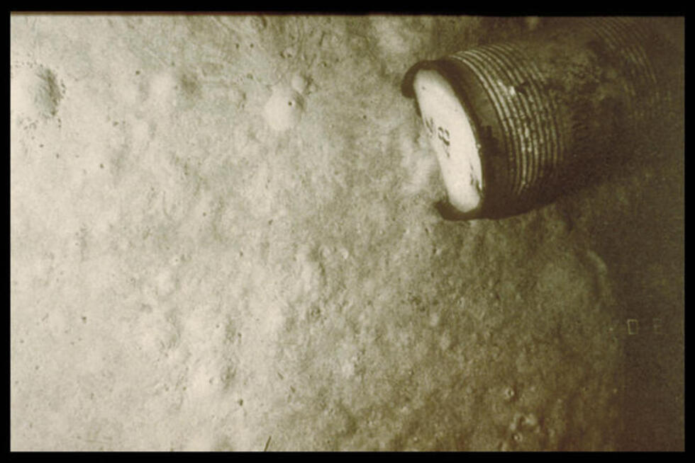 Six barrels were found during a scientific campaign carried out by the CEA and Ifremer in 1984.